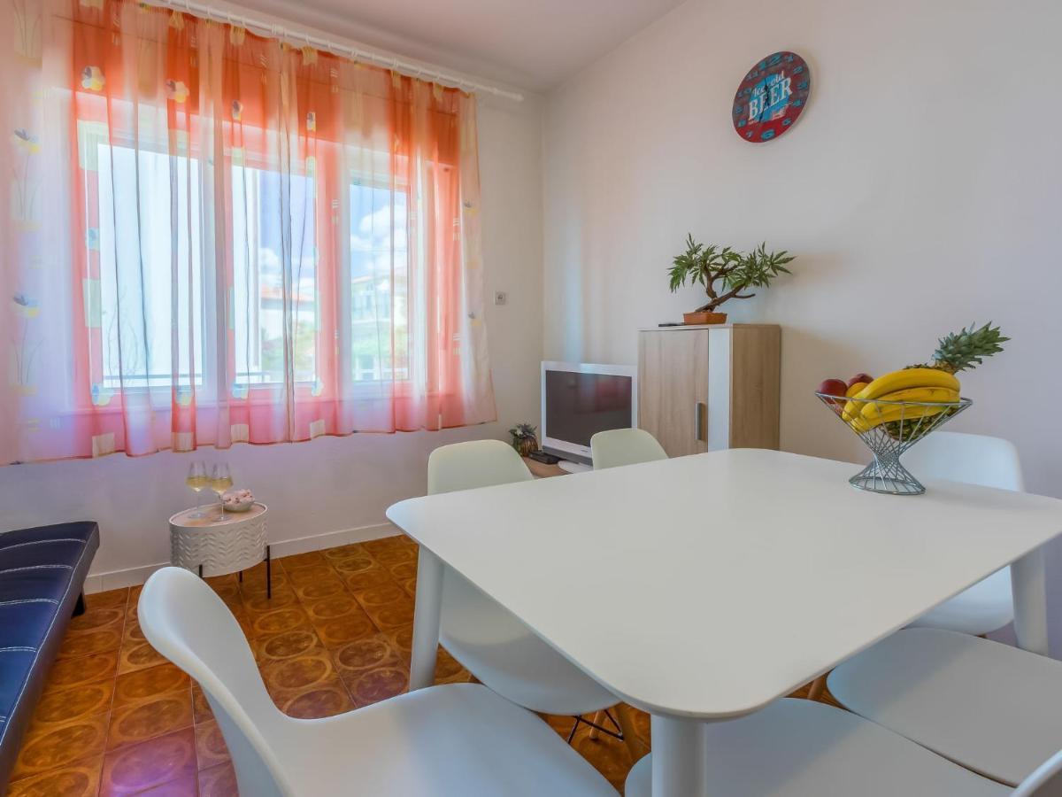 Apartment Tea By Interhome Novi Vinodolski Extérieur photo