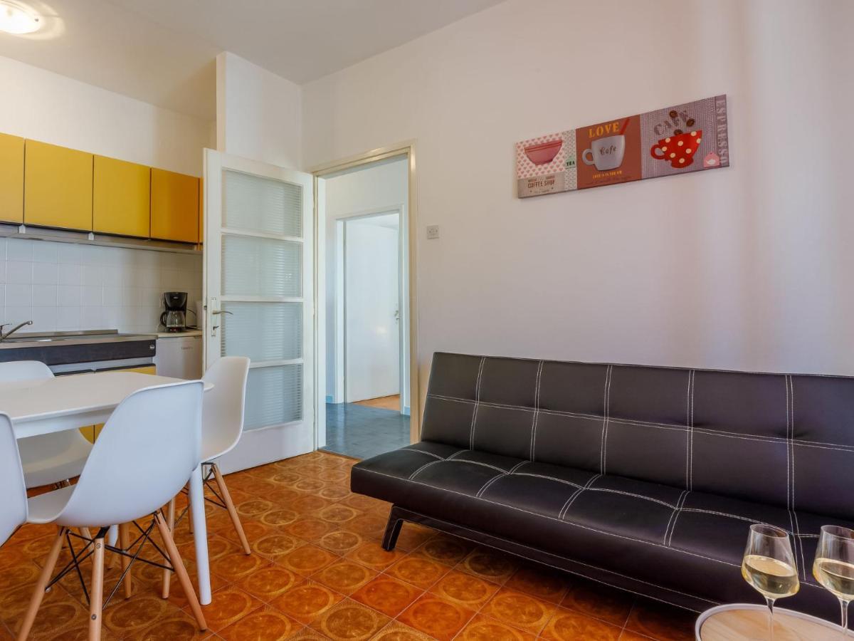 Apartment Tea By Interhome Novi Vinodolski Extérieur photo